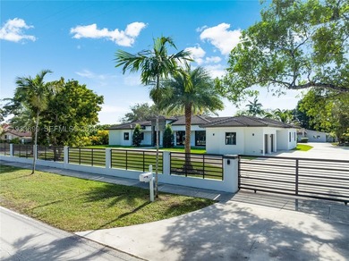 This extraordinary property offers a rare opportunity to enjoy - photo 1