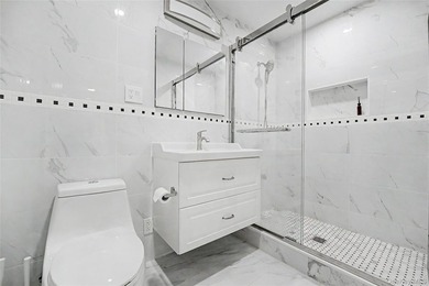 Located in the heart of Great Neck Village, this impeccably - photo 11