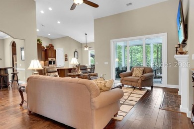 Discover the best of both worlds in this stunning custom home - photo 13