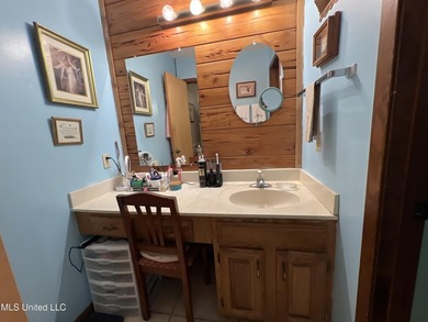 Prime Golf Course Living in Diamondhead | Wake up to sweeping - photo 19