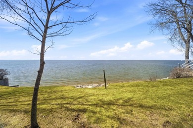 Enjoy lakeside living with this ranch home on Lake Winnebago - photo 25