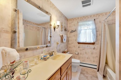 A West Dennis ''Jewel'' of a home. 34 Fisk Street offering three - photo 26