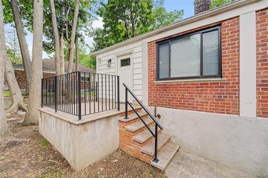 Located in the heart of Great Neck Village, this impeccably - photo 26