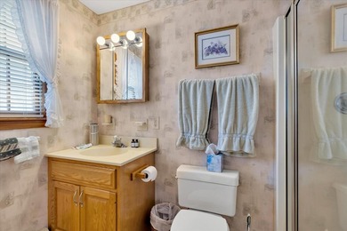 A West Dennis ''Jewel'' of a home. 34 Fisk Street offering three - photo 27