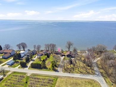 Enjoy lakeside living with this ranch home on Lake Winnebago - photo 27