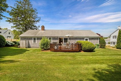 A West Dennis ''Jewel'' of a home. 34 Fisk Street offering three - photo 31