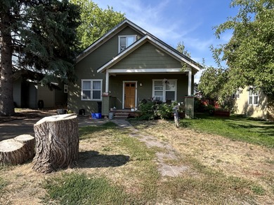 Big Wood River Home Sale Pending in Bellevue Idaho