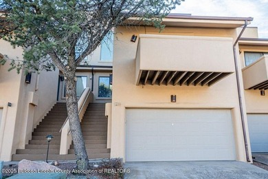 Beautifully upgraded & fully furnished, this 3-bedroom, 3-bath - photo 2