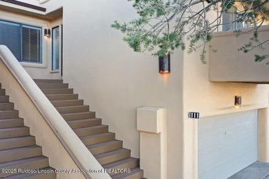 Beautifully upgraded & fully furnished, this 3-bedroom, 3-bath - photo 5