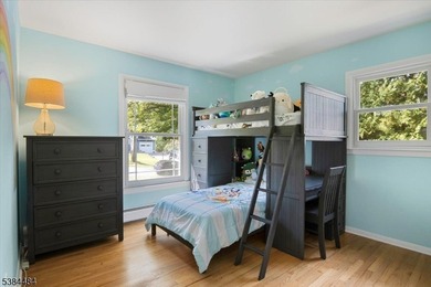 Impressive updated ranch.. Beautiful custom kitchen boasts an - photo 14