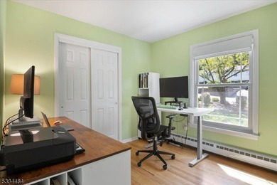 Impressive updated ranch.. Beautiful custom kitchen boasts an - photo 15