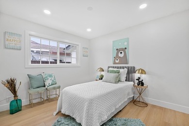 Welcome to this charming 4-bedroom, 2-bathroom home located in - photo 15