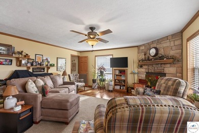 Welcome to one of the most unique properties in Pom-Osa Heights! - photo 22