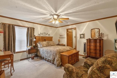 Welcome to one of the most unique properties in Pom-Osa Heights! - photo 36