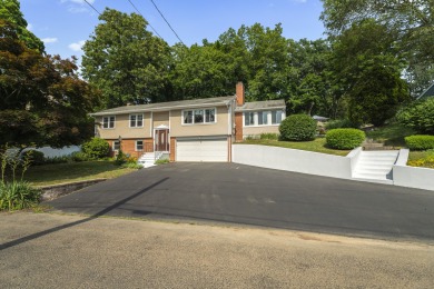 Lake Home Sale Pending in Guilford, Connecticut