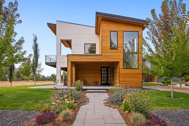 Big Wood River Home Sale Pending in Hailey Idaho