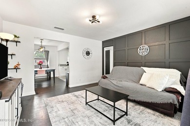 Welcome home to this beautifully updated 4-bedroom, 2-bath ranch - photo 3