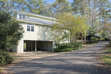 Sellers are a motivated military family. Discover an exceptional - photo 5