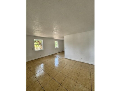 Single family home located just a few miles from the beach! New - photo 3