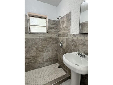 Single family home located just a few miles from the beach! New - photo 9
