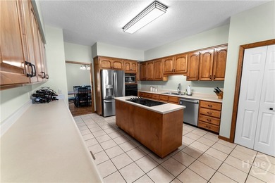 Enjoy Southern Living at its finest on this 5.5+ acre country - photo 14
