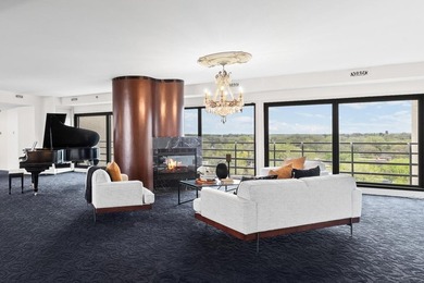 Rare Top-Floor Penthouse with unbelievable Views of Bde Maka Ska - photo 7