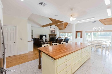 Experience true Southern charm in this stunning 6,437 sq ft - photo 11