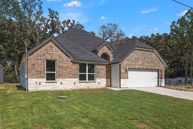 GORGEOUS 2023 NEW CONSTRUCTION!!! The GENESIS Floor plan is a - Lake Home For Sale in Mabank, Texas