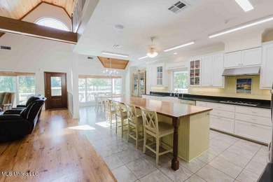 Experience true Southern charm in this stunning 6,437 sq ft - photo 12