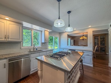Spacious 4 bedroom, 2.5 bath home with a 4 car garage on over - photo 24