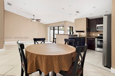 Welcome to easy living in this beautifully updated 3-bedroom - photo 6