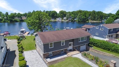 Lakefront Outdoor Entertainers Paradise! 4 Bedrooms + office, 3 - photo 1