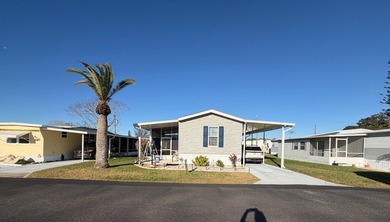 (private lake, pond, coastal) Home For Sale in South Daytona Florida