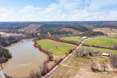 This Amazing 9.66 Ac. *Land Mark* Property steeped in rich - photo 4