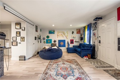 Welcome to this charming 2-bedroom, 1-bath upper-level condo - photo 7