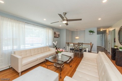 Lakefront Outdoor Entertainers Paradise! 4 Bedrooms + office, 3 - photo 10