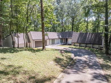 Highland Lake Home For Sale in Marietta Georgia