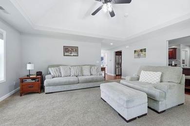 Welcome home to this beautifully maintained one-owner residence - photo 11