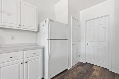 Welcome home to this beautifully maintained brick residence - photo 16