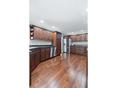 Welcome home to this beautifully maintained one-owner residence - photo 17