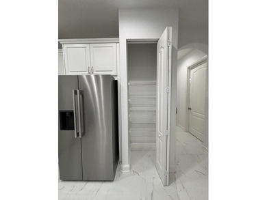 Mostly renovated, upgraded floors, kitchen countertops and all - photo 18
