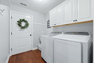 Welcome home to this beautifully maintained one-owner residence - photo 22