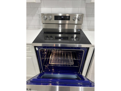 Mostly renovated, upgraded floors, kitchen countertops and all - photo 22