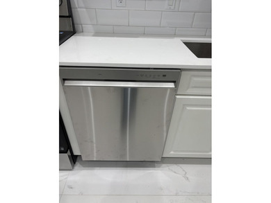 Mostly renovated, upgraded floors, kitchen countertops and all - photo 23