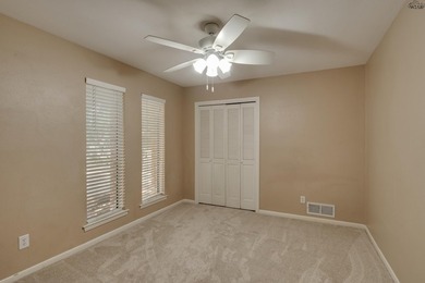 Quiet Colonial Park cul-de-sac location with the space and - photo 25