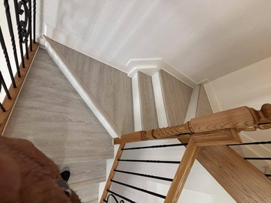 Mostly renovated, upgraded floors, kitchen countertops and all - photo 30