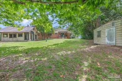 Welcome to this charming 3-bedroom, 2-bath BRICK home perfectly - photo 31