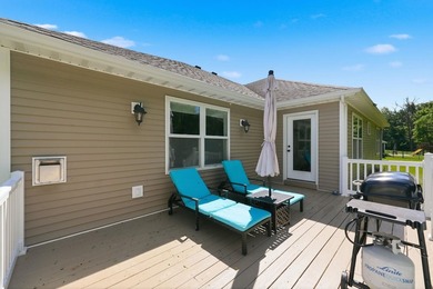Welcome home to this beautifully maintained one-owner residence - photo 33
