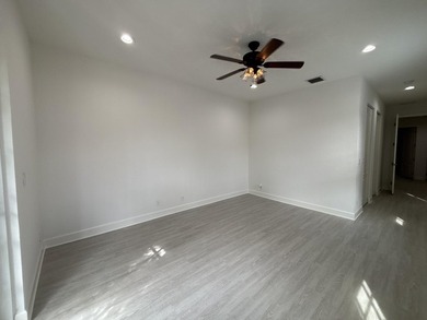 Mostly renovated, upgraded floors, kitchen countertops and all - photo 39