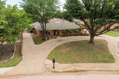 Quiet Colonial Park cul-de-sac location with the space and - photo 39